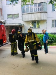 Пожарные спасли ребёнка из горящей квартиры в Новосибирске