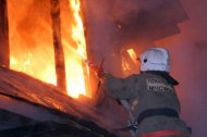 Крупный пожар на улице Сухарная 1-я 
