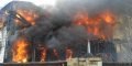 В горящем доме под Новосибирском взорвался газ