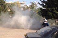 В центре Новосибирска вспыхнул автомобиль